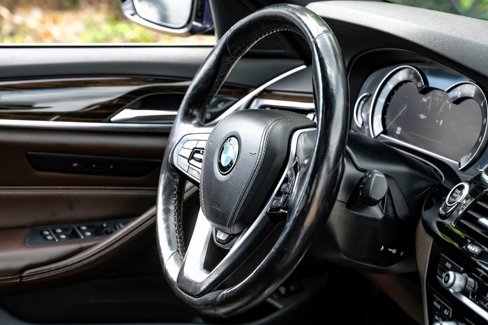 Used 2018 BMW 530i xDrive image 27