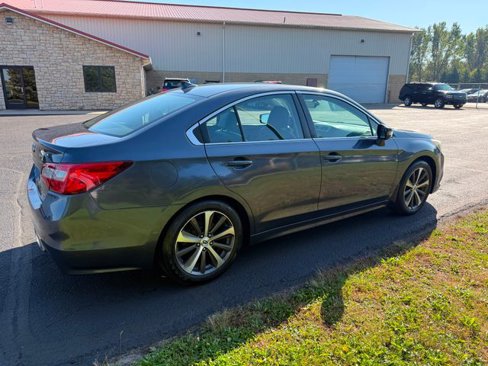 Used 2017 Subaru Legacy 2.5i Limited image 3