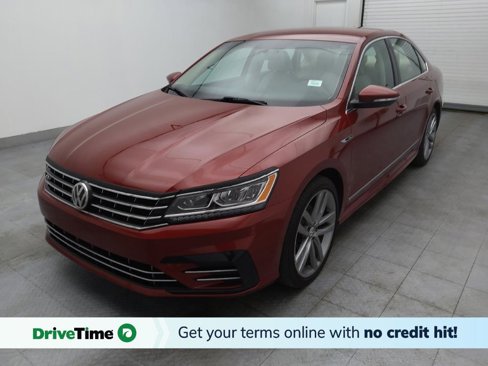 Used 2017 Volkswagen Passat 1.8T R-Line w/ R-Line Lighting Package image 1