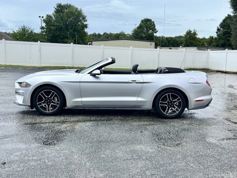 Used 2019 Ford Mustang Premium image 2