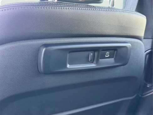 Used 2022 BMW X5 xDrive40i w/ M Sport Package image 33
