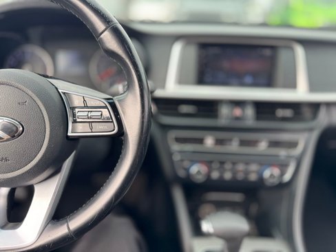 Used 2019 Kia Optima S w/ S Panoramic Sunroof Package image 8