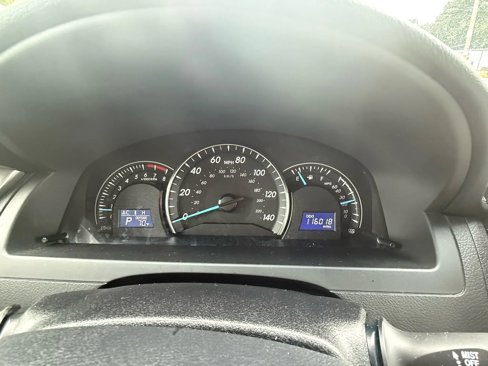 Used 2012 Toyota Camry L image 20