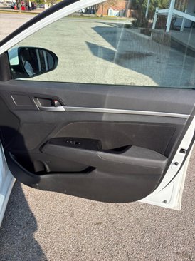 Used 2020 Hyundai Elantra SEL w/ Cargo Package (C1) image 15
