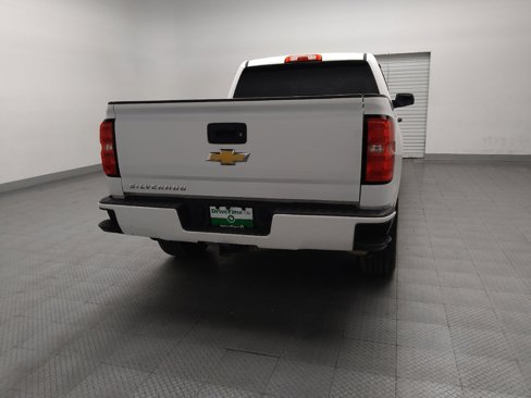 Used 2017 Chevrolet Silverado 1500 Custom w/ Custom Convenience Package image 7