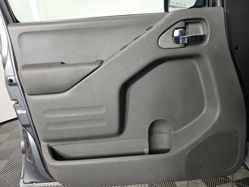Used 2017 Nissan Frontier SV image 10