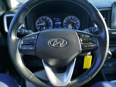 Used 2021 Hyundai Venue SEL w/ Cargo Package image 13