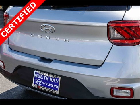 Certified 2023 Hyundai Venue SEL image 7