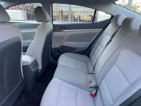 Used 2020 Hyundai Elantra SEL image 9