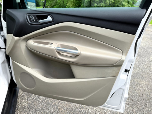 Used 2013 Ford C-MAX SE image 28