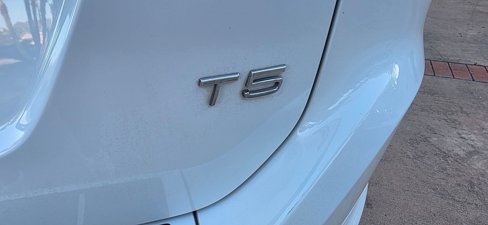 Used 2016 Volvo XC60 T5 Platinum image 9