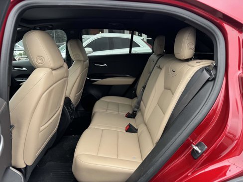 Certified 2024 Cadillac XT4 Luxury w/ Cold Weather Package image 11
