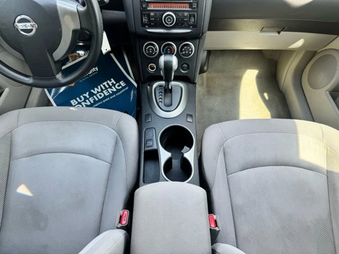 Used 2014 Nissan Rogue S image 10