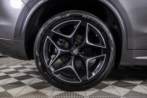 Used 2020 Alfa Romeo Stelvio Ti Sport image 44