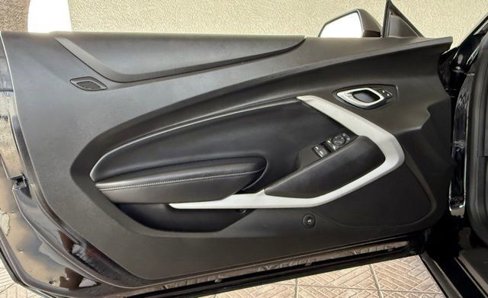 Used 2019 Chevrolet Camaro LT image 16
