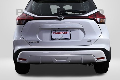 Used 2023 Nissan Kicks SR image 9