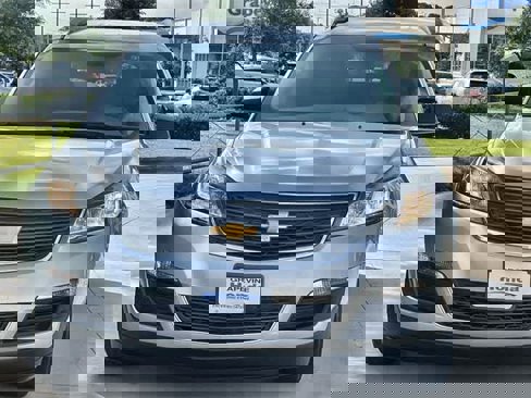 Used 2017 Chevrolet Traverse LS image 7