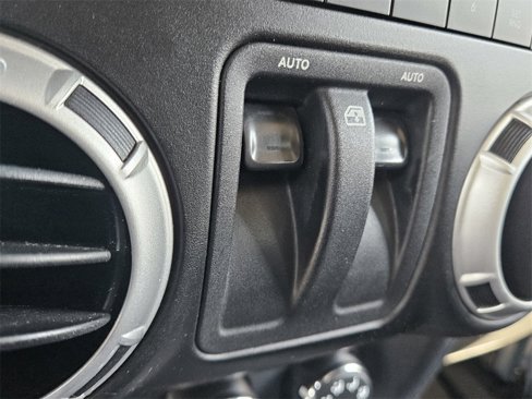 Used 2015 Jeep Wrangler Sahara w/ Connectivity Group image 30