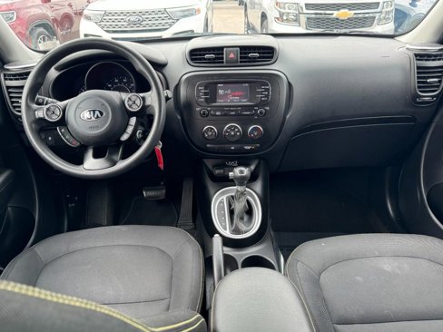 Used 2014 Kia Soul + image 11