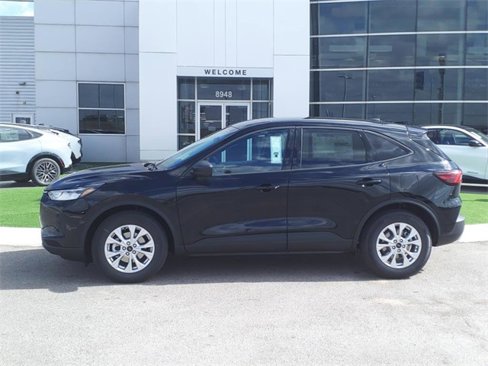 New 2025 Ford Escape Active w/ Active Premium Tech Pack image 3