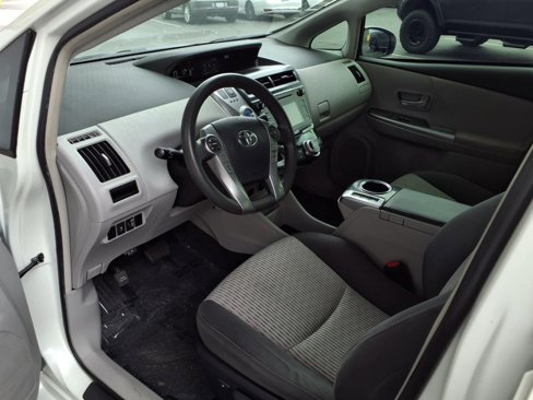 Used 2016 Toyota Prius V Three image 14