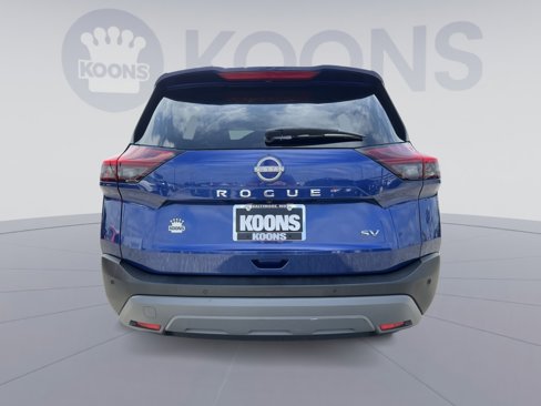 Used 2023 Nissan Rogue SV image 5