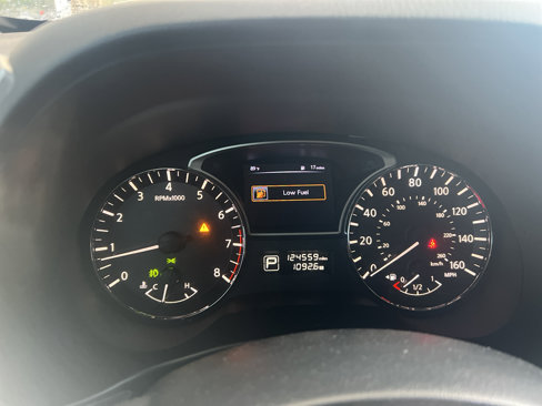 Used 2015 Nissan Pathfinder Platinum w/ Family Entertainment Package image 7