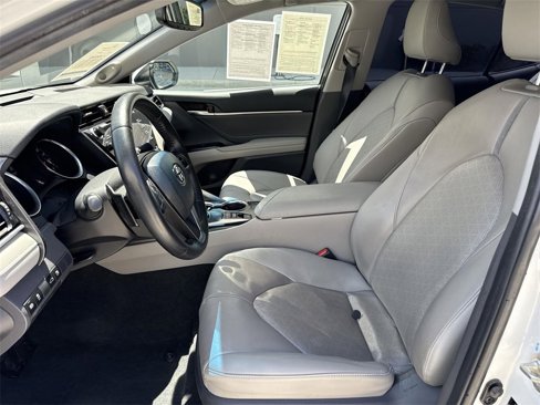 Used 2018 Toyota Camry XSE image 17