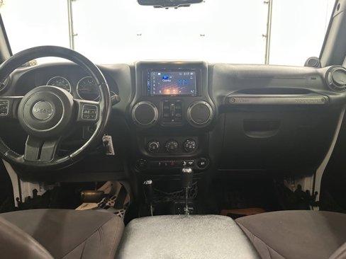 Used 2013 Jeep Wrangler Unlimited Sport image 16
