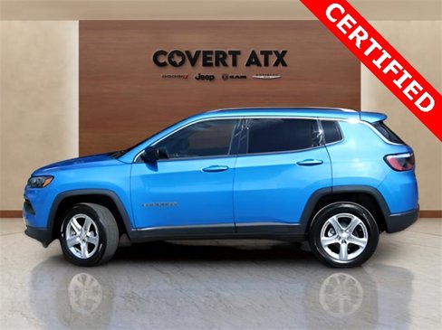 Used 2023 Jeep Compass Latitude image 2