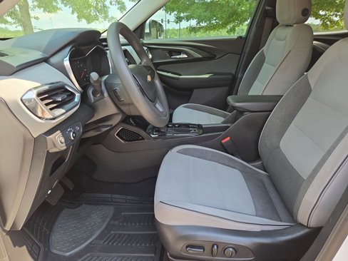 Used 2021 Chevrolet TrailBlazer LT w/ Convenience Package image 18