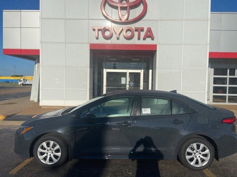 New 2026 Toyota Corolla LE image 2