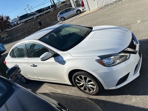 Used 2018 Nissan Sentra SV image 4