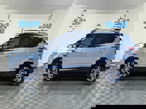 Used 2018 Ford Escape SE image 2
