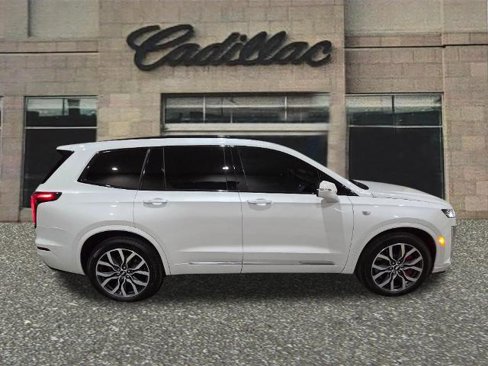Used 2023 Cadillac XT6 Sport image 6