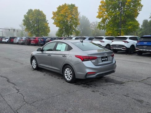 Used 2021 Hyundai Accent SEL image 6