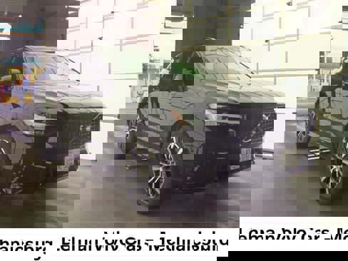 Certified 2025 Volvo XC60 B5 Plus image 1
