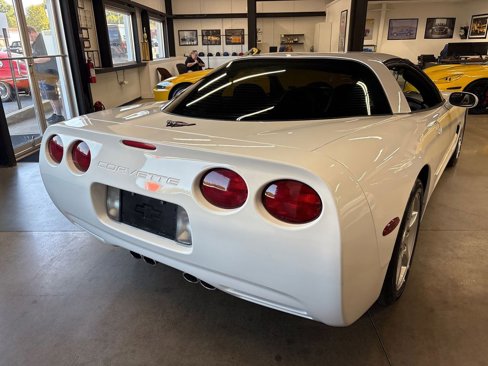 Used 2004 Chevrolet Corvette Coupe w/ Preferred Equipment Group image 10