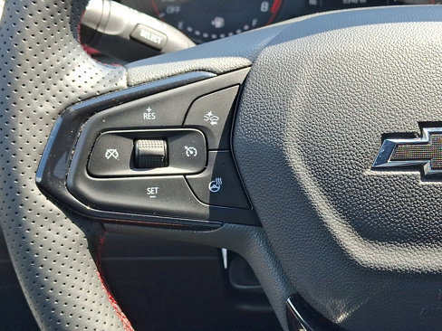 Certified 2025 Chevrolet Trax RS w/ Driver Confidence Package image 20