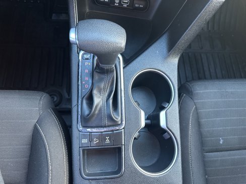 Used 2018 Kia Sportage LX image 5