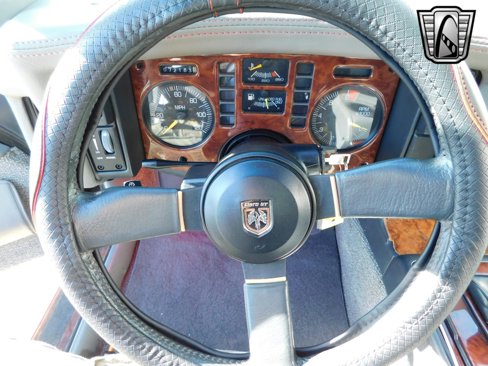 Used 1988 Pontiac Fiero GT image 9