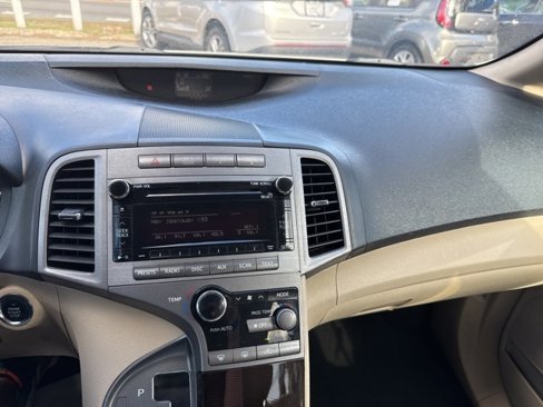 Used 2010 Toyota Venza image 12