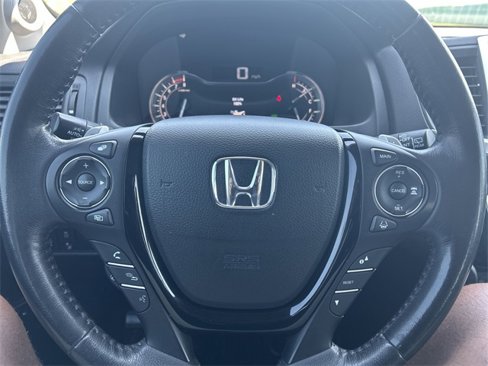 Used 2016 Honda Pilot Touring image 27