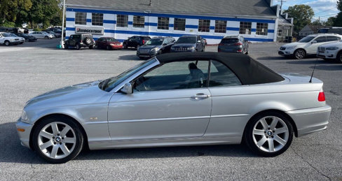 Used 2003 BMW 325Ci Convertible image 2