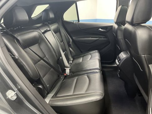 Used 2021 Chevrolet Equinox LT image 32