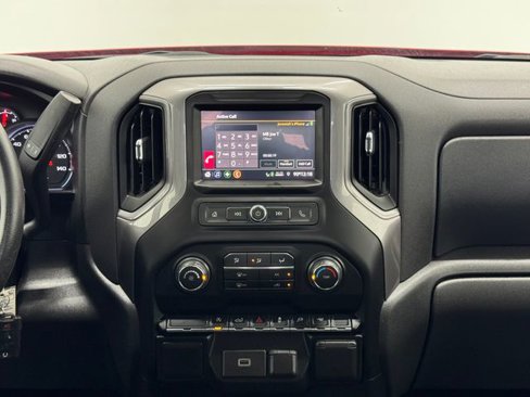 Used 2020 Chevrolet Silverado 1500 Custom w/ Custom Value Package image 4