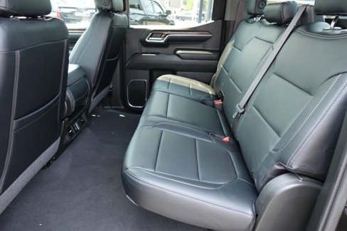 Used 2023 Chevrolet Silverado 1500 LT image 23