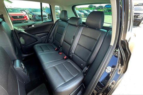 Used 2016 Volkswagen Tiguan SE image 22