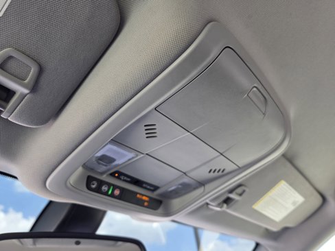 Used 2019 GMC Terrain SLT image 29