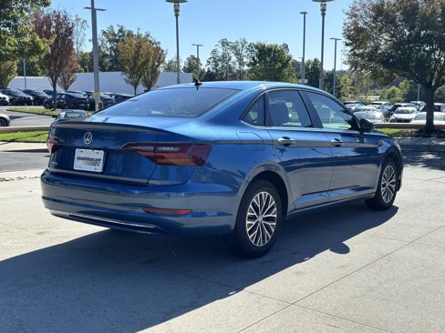 Used 2019 Volkswagen Jetta SE w/ Cold Weather Package image 10